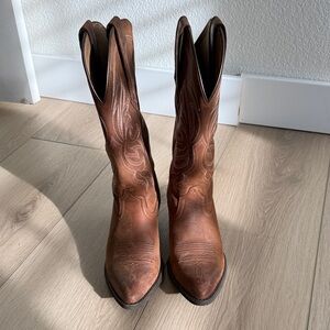 Ariat Heritage J Toe Western Boot Women’s